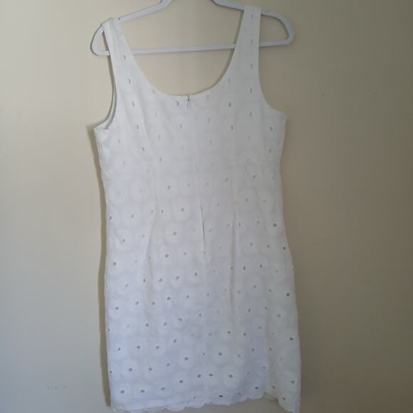 Women's Tiana B. Sleevless White Lined Dress with Eyelet Detail Size 14 - Picture 2 of 4